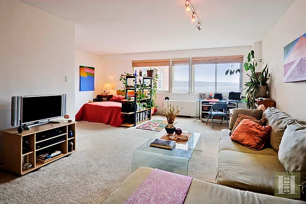 Sold by Halstead Real Estate | media 8