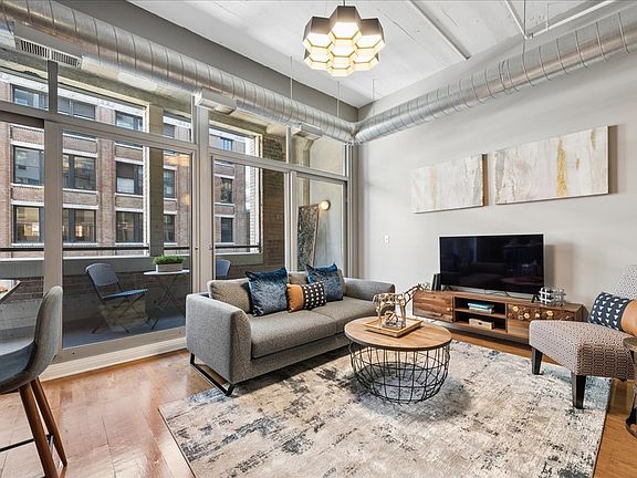 5th image of 565 W Quincy St Unit 609