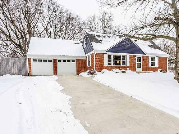 3rd image of 6252 Douglas Rd