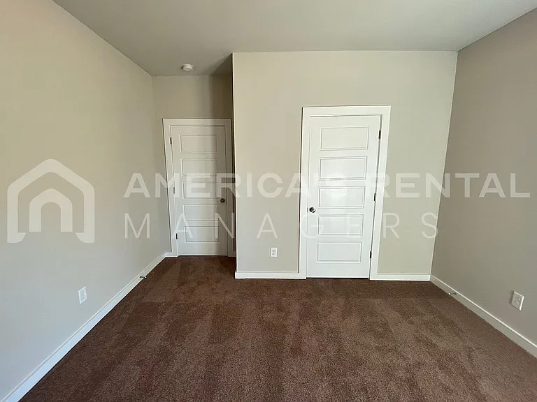 567 Andrew Dr — Photo 8
