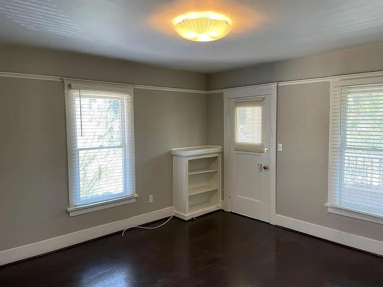 3455 N Mission Rd — Photo 9