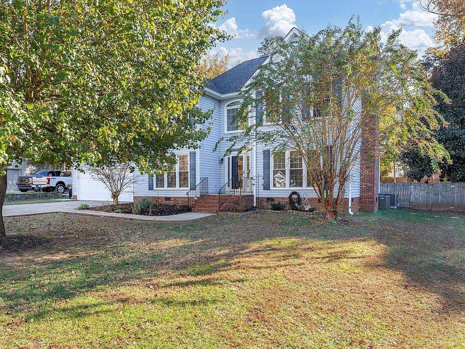 1st image of 109 Hudders Creek Way