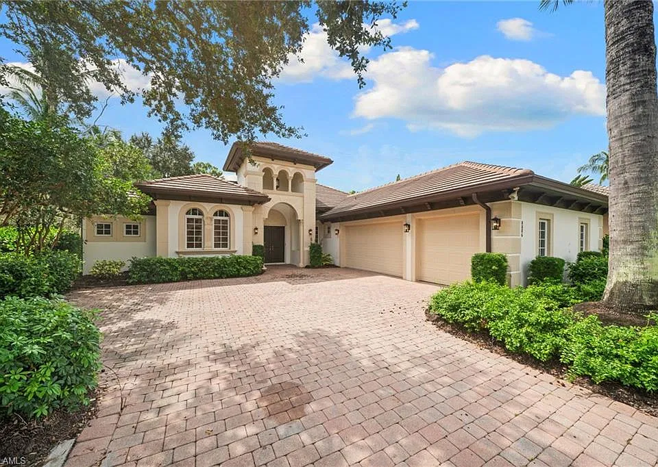 8886 Shenendoah Cir