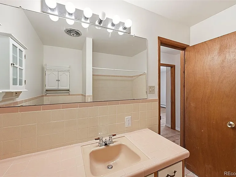 3290 Ward Rd — Photo 20