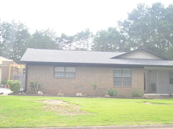 11 Bernard Dr, Conway, AR 72032