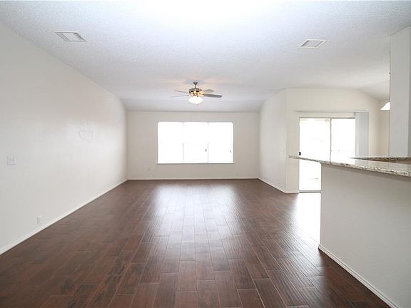 4th image of 1306 Anglican Dr