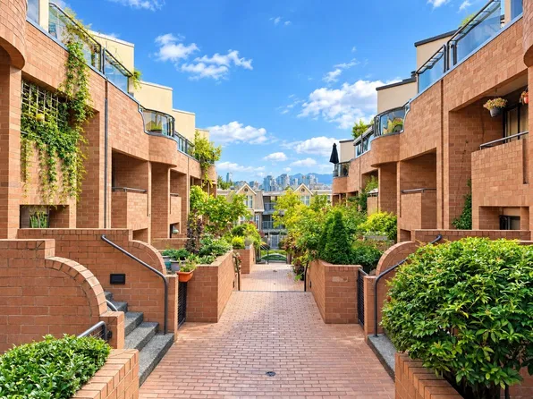 730 W 7th Ave #2, Vancouver, BC V5Z 1B8