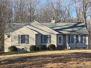 5727 Turtle Dr, Gloucester, VA 23061