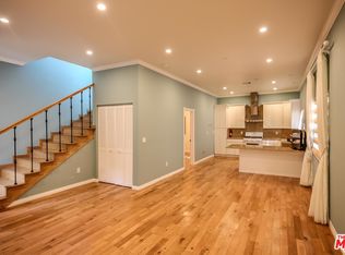 4455 Clinton St, Los Angeles, CA 90004