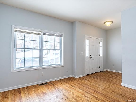 4th image of 88 Cherry Hill Dr #88