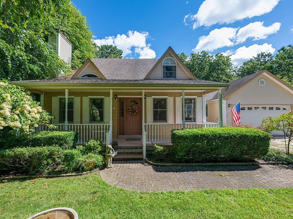 1st image of 17 Longview Dr