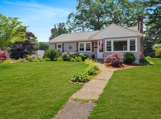 14 Ridgewood Dr, Auburn, MA 01501