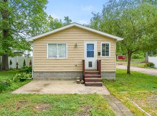 7949 Oak St, Vicksburg, MI 49097
