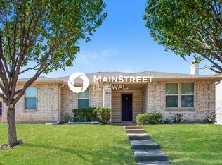 1044 Cavern Dr, Mesquite, TX 75181