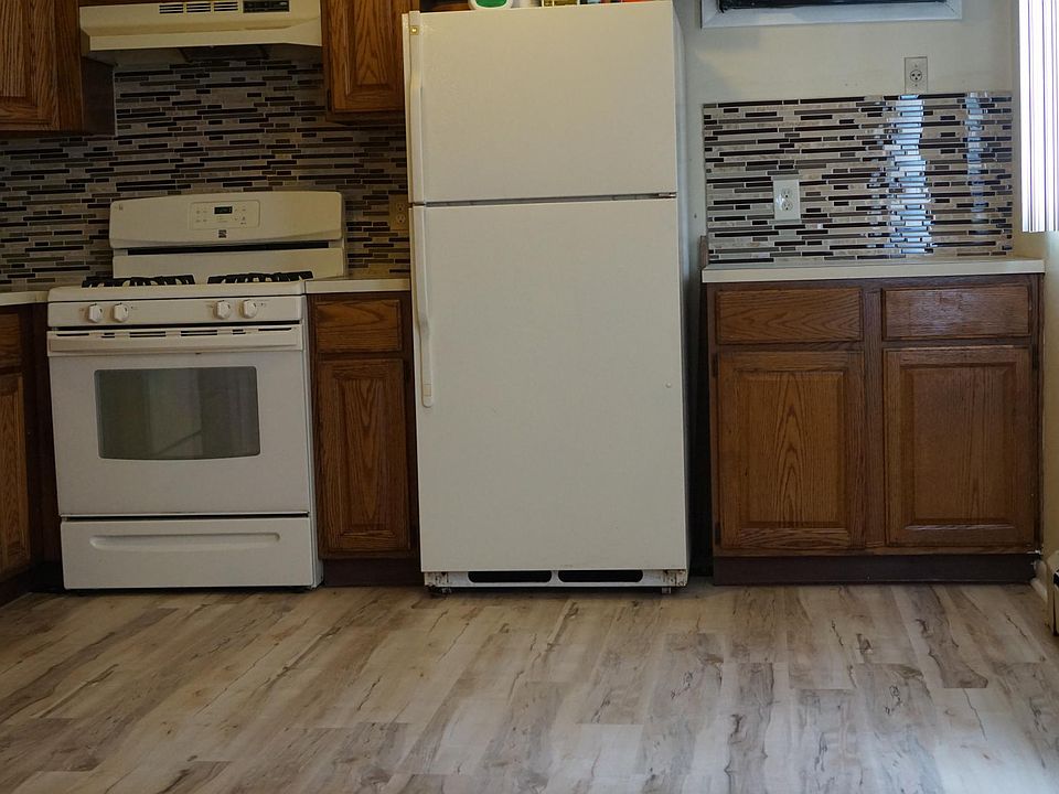 1st image of 42 Dinallo St