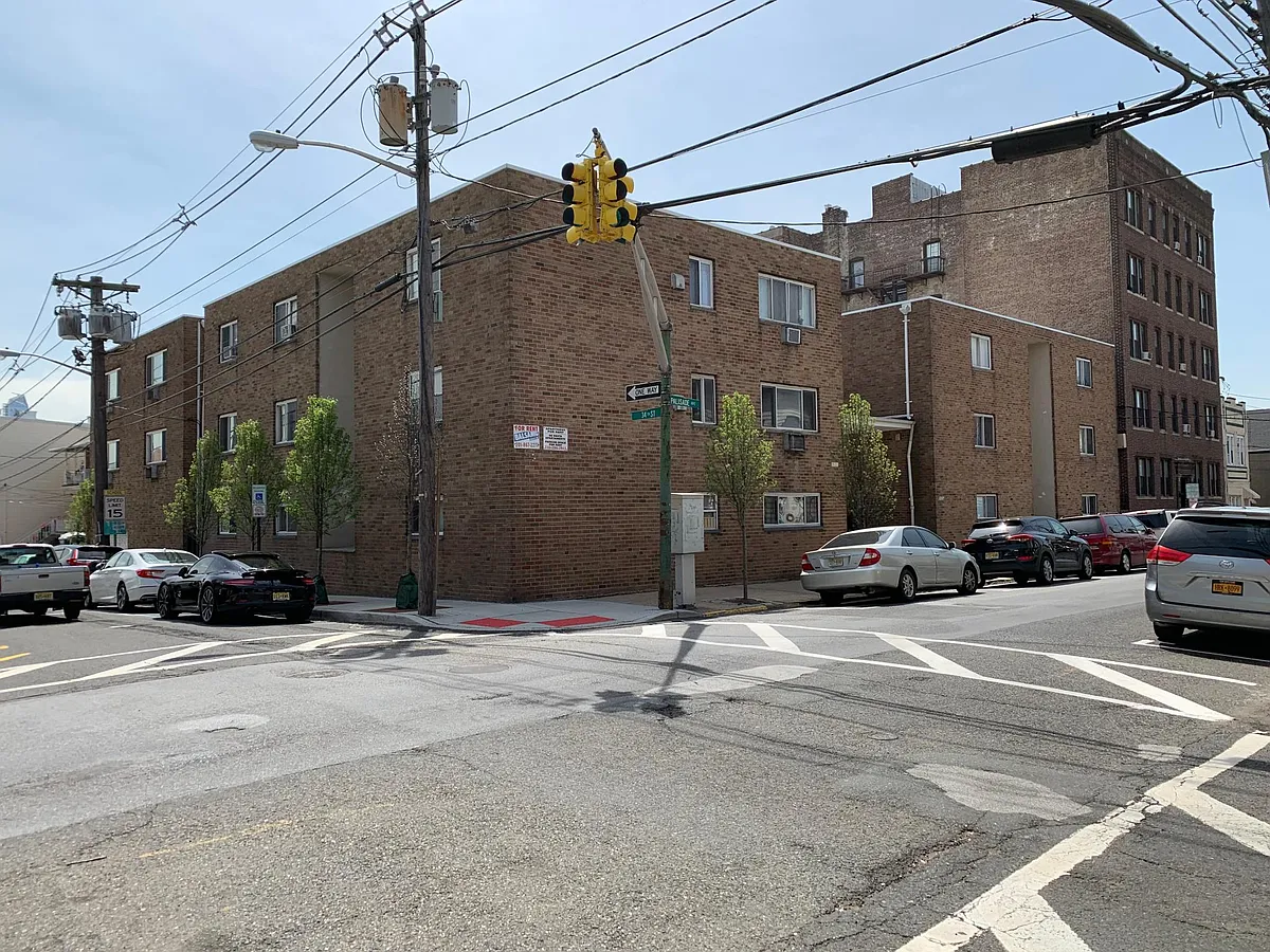 Photo 1 of 10 - 3326 Palisade Ave #B3 - Union City, NJ Primary Photo - 3326 Palisade Ave #B3