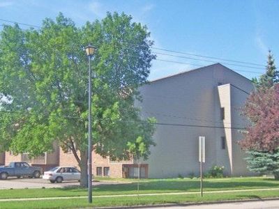 921 32nd Ave S APT 18, Grand Forks, ND, 58201