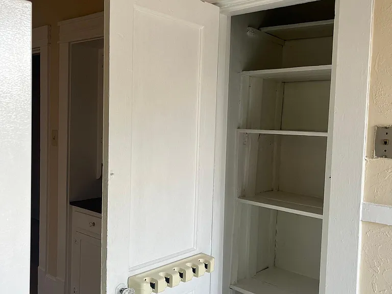 1861 Poplar Ave #5 — Photo 15