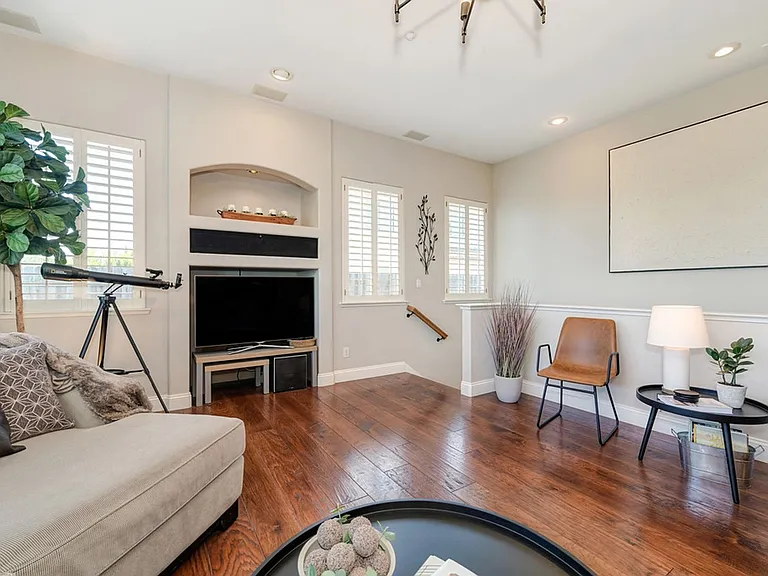 7029 Pembroke Way — Photo 21