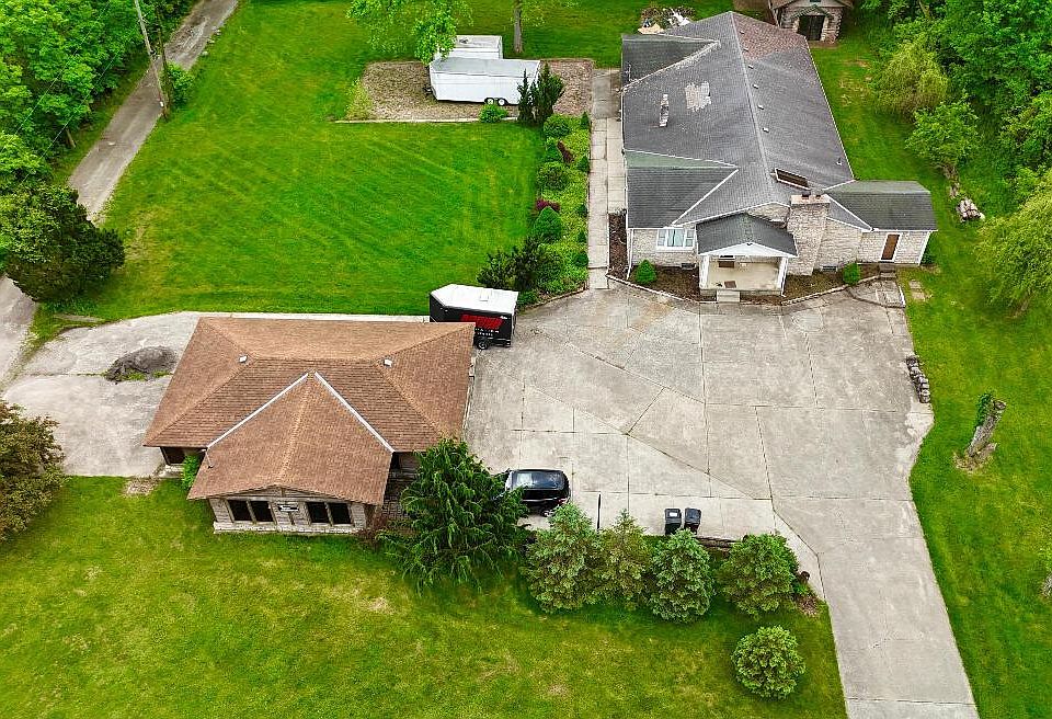 2nd image of 2781 Innis Rd APT F