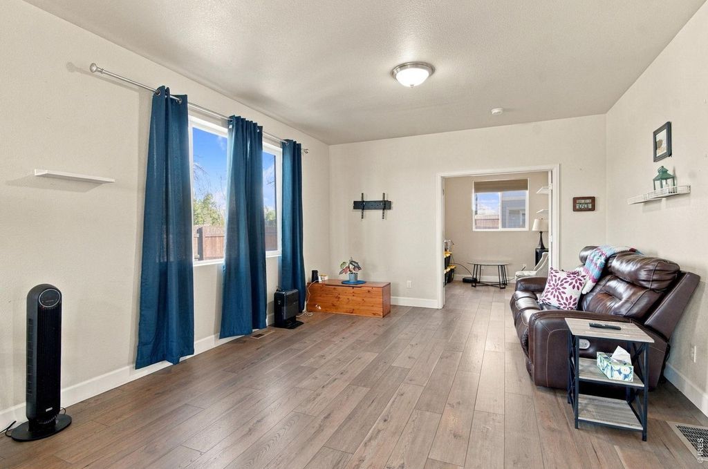 756 Vista Grande Cir
