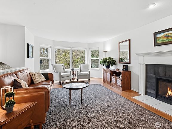 2nd image of 2613 189th Street SE