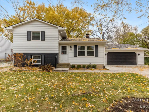 1918 Woodlawn Ave SE, Grand Rapids, MI 49506