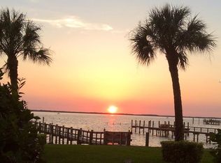 1135 Victoria Dr APT 3, Dunedin, FL 34698