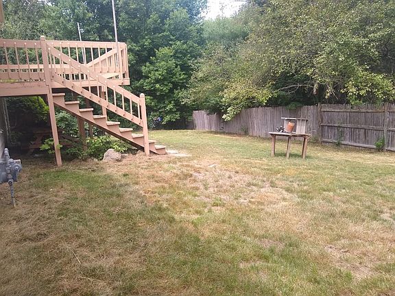 2nd image of 35 Melissa Dr