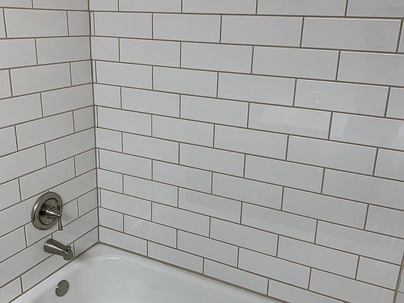 4th image of 1106 La Paloma St