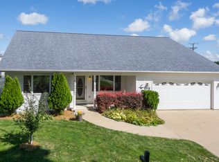 208 W Weiland Ave, Appleton, WI 54911