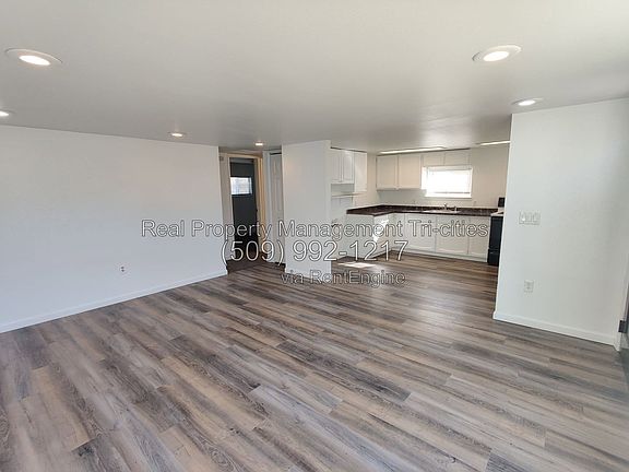 2nd image of 1110 Potter Ave