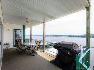 607 E Harbour Towne Dr #607, Lake Ozark, MO 65049