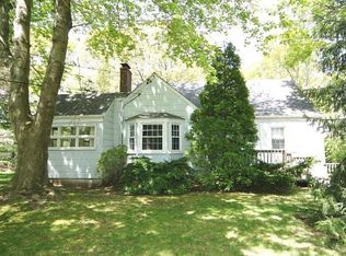 25 Beverly Ct, Northport, NY 11768