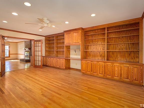 4th image of 105 Franz Ct
