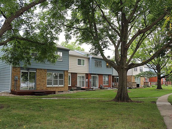 2nd image of 1311 Barkley Ct