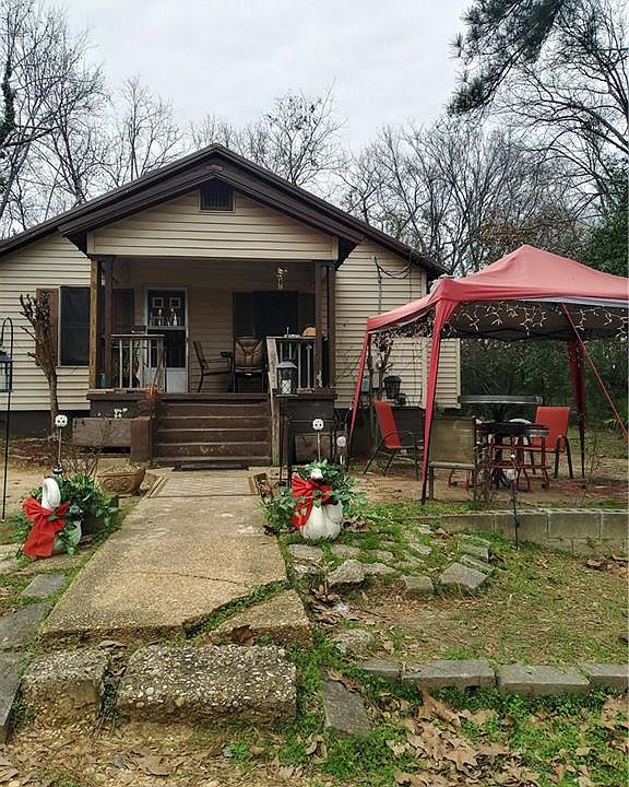 2nd image of 602 40th St