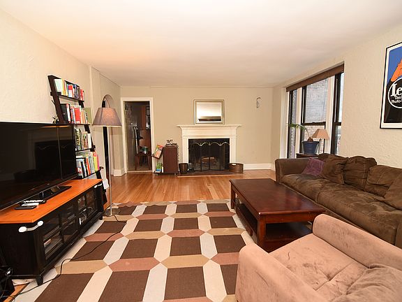 5th image of 36 Westview Ave APT 2C