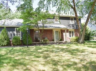 7040 Hollywyck Rd, Maumee, OH 43537