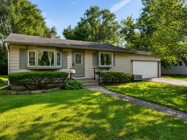 383 Lloyd St, Cary, IL 60013