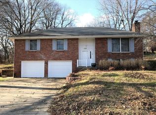 316 Hutton Ln, Jefferson City, MO 65101
