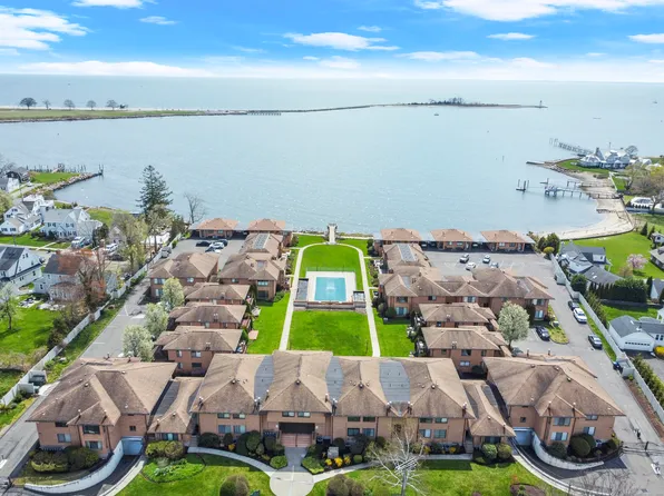 350 Grovers Avenue #9B, Bridgeport, CT 06605