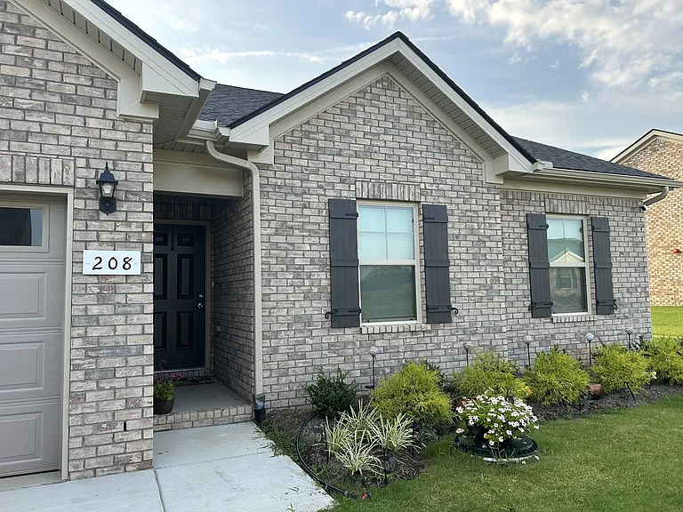 208 Watershed Ct — Photo 3