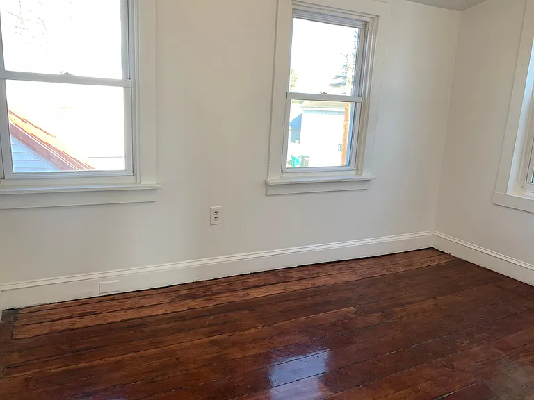 34 S Union St — Photo 16