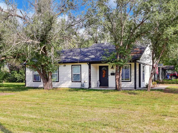1957 S Glenn St, Wichita, KS 67213