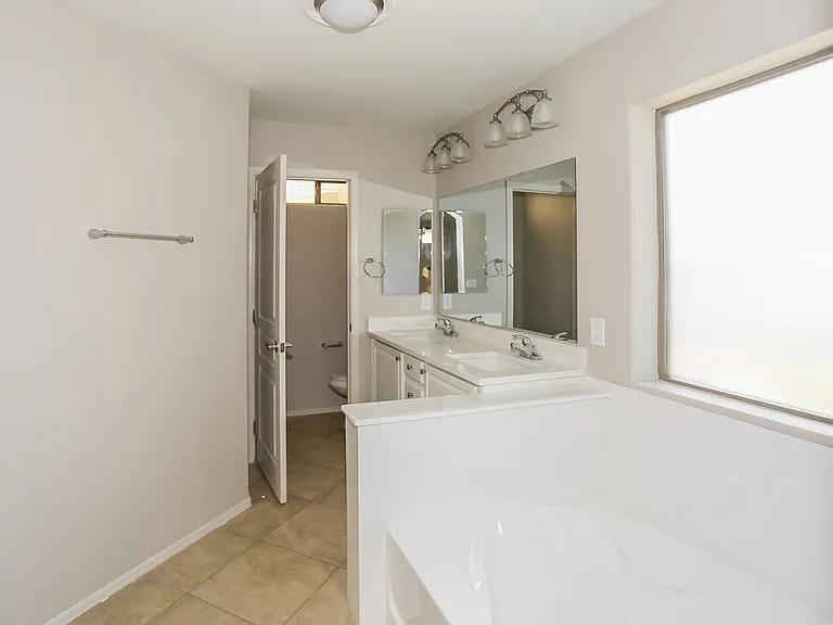 7223 W Winslow Ave — Photo 11