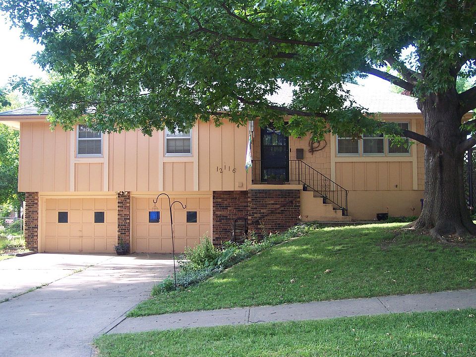 Mature shade treed lot