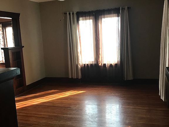 3rd image of 612 Jefferson St