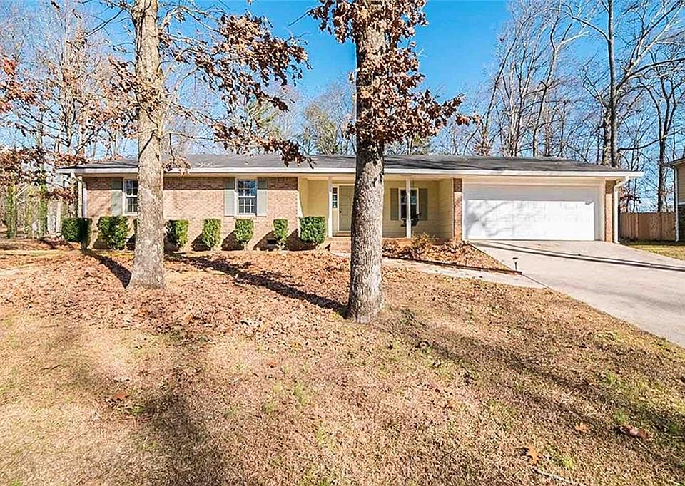 1st image of 1033 Hickory Nut Ln