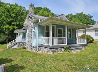 913 W Osborn Rd, Farmville, VA 23901